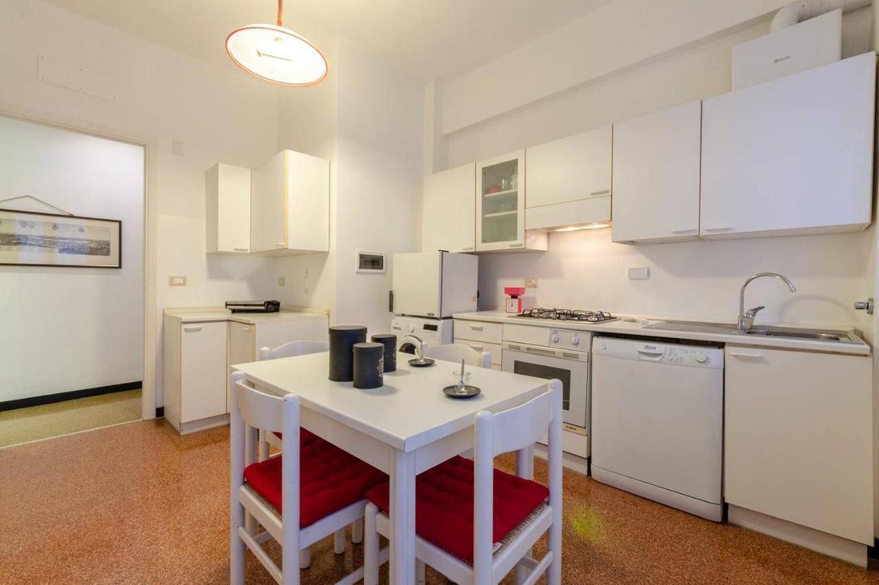 Altido Family Apt For 6 Located Minutes From The Sea Apartment *